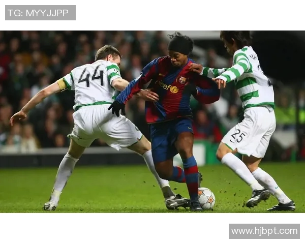 足球明星全景资料与精彩瞬间图片分享尽在此处